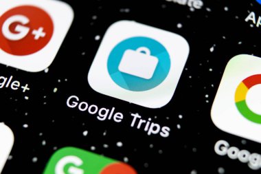 Apple iphone X akıllı telefon ekranında Google Trips uygulama simgesi. Google trips uygulama simgesi. Sosyal ağ. Sosyal ortam simgesi