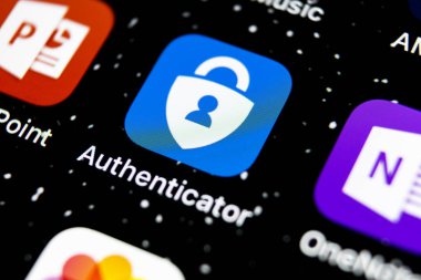 Microsoft kimlik doğrulayıcısı uygulama simgesi üzerinde Apple iphone X smartphone ekran yakın çekim. Microsoft Authenticator app simgesi. Sosyal ağ. Sosyal medya simge