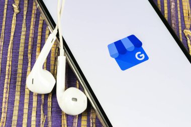 Apple iphone X ekranında Google My Business uygulama simgesi yakın çekim. Google My Business simgesi. Google Benim iş uygulaması. Sosyal medya ağı