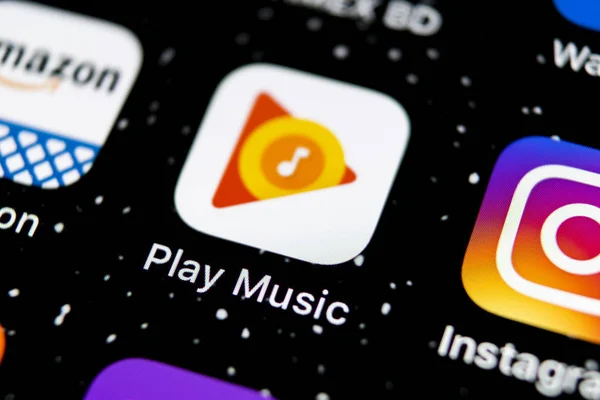 Ícone do aplicativo Google Play Music no Apple iPhone X tela close-up. ícone do aplicativo Google Play. Aplicação de música Google Play. Rede de redes sociais — Fotografia de Stock