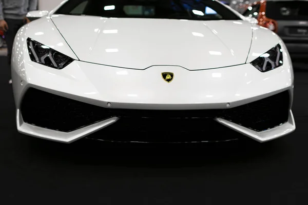 Front view of a White Luxury sportcar Lamborghini Huracan LP 610-4. Car exterior details — Stock Photo, Image