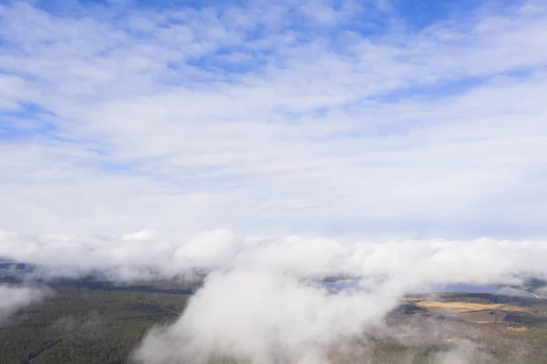 Вид Повітря Хмари Над Лісом Озером Вид Дрона Хмарний Пейзаж — стокове фото