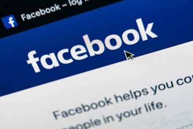 Sankt-Petersburg, Rusya, 11 Mayıs 2020: Apple iMac ekranında Facebook uygulama simgesi. Facebook uygulama simgesi. Sosyal medya ikonu. Sosyal ağ