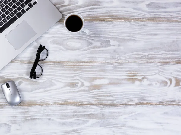 Working wireless mobile desktop on rustic white wooden desk — Stock Photo, Image