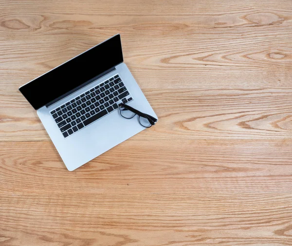 Business pulito o desktop di istruzione su legno di quercia — Foto Stock