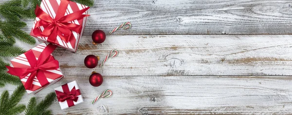 Merry Christmas holiday border on white weathered wooden backgro — Stock Photo, Image