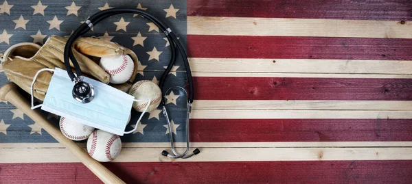 Amerikai Baseball Felszerelés Sebészeti Védő Maszk Sztetoszkóp Vintage Amerikai Zászló — Stock Fotó