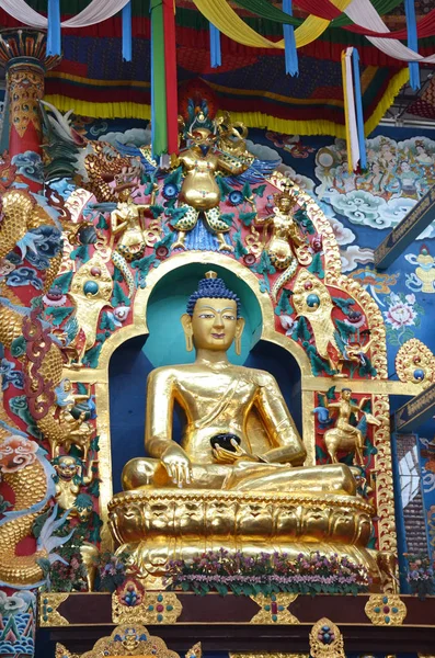 Buddha statues in a Tibetan monastery — Stock Photo, Image