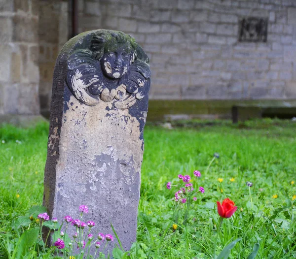 Piatră Funerară Veche Cimitirul Bisericii Din Hanovra Germania — Fotografie, imagine de stoc