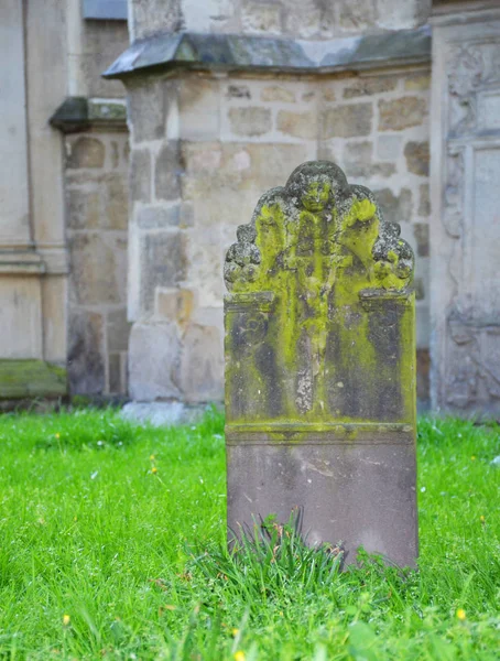 Piatră Funerară Veche Cimitirul Bisericii Din Hanovra Germania — Fotografie, imagine de stoc