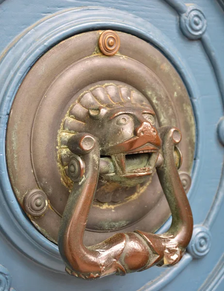 Old Metal Door Handle — Stock Photo, Image
