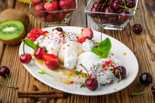 Helados de bayas — Foto de Stock