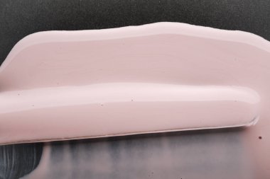 parlak tırnak cilası,