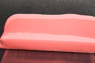 parlak tırnak cilası,