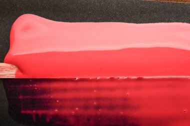 parlak tırnak cilası,