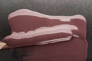 parlak tırnak cilası,