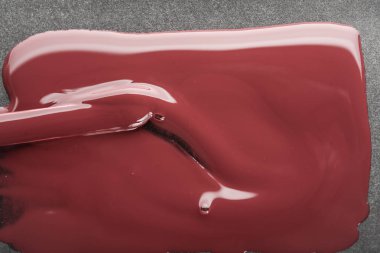 parlak tırnak cilası,