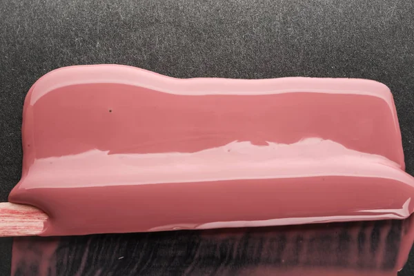 parlak tırnak cilası,