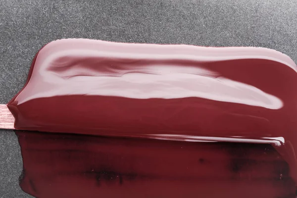 parlak tırnak cilası,