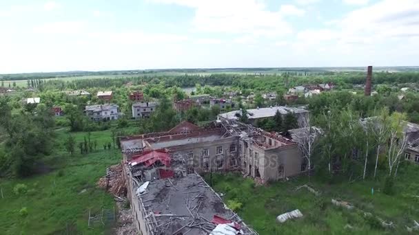 Ucrânia, cidade de Peschanka, 09 18 16. ATO, guerra, casas destruídas — Vídeo de Stock