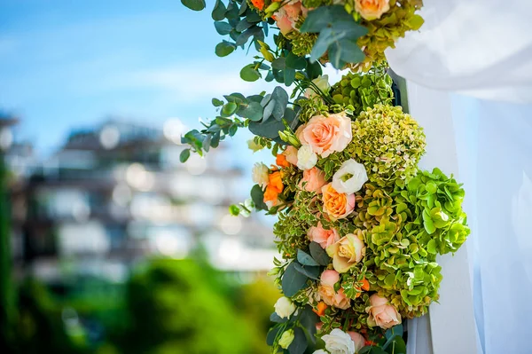 Ramo de boda de diferentes flores — Foto de Stock