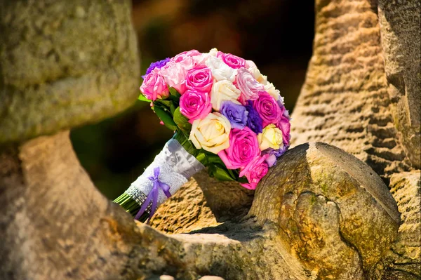 Ramo de boda de diferentes flores —  Fotos de Stock