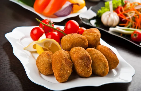 Fast Food essen, auf einem Teller — Stockfoto