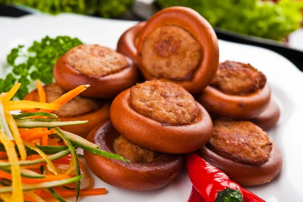 Eating fast food, on a plate — Stock Photo, Image