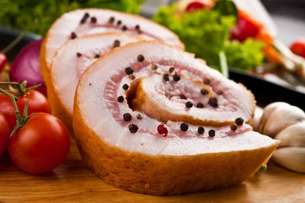 Eating fast food, on a plate — Stock Photo, Image