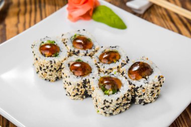 Taze deniz ürünleri ile Japon mutfağı