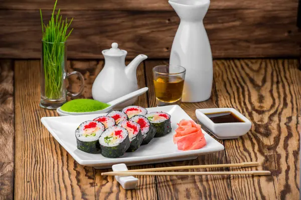 Cocina japonesa con mariscos frescos —  Fotos de Stock