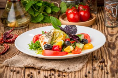 sağlıklı gıda güzel ve lezzetli yemekler bir plaka üzerinde