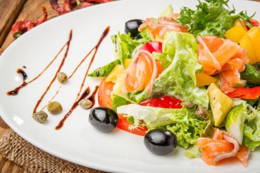 sağlıklı gıda güzel ve lezzetli yemekler bir plaka üzerinde