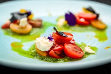 Güzel yemek Ziyafet tablo farklı yemek aperatifler ile dekore edilmiş