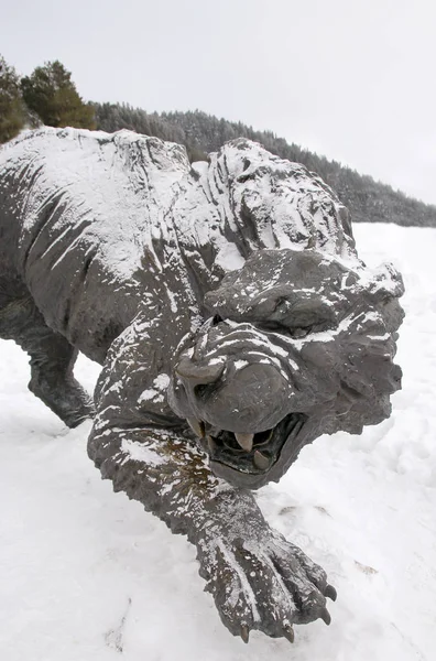 Khanty Mansiysk Russie Février 2018 Sculpture Lion Des Cavernes Entrée — Photo