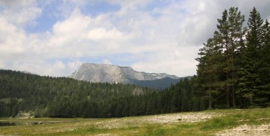 Kara Göl, Zablijak, Karadağ. Karadağ 'ın Durmitor Ulusal Parkı' ndaki Durmitor Dağı 'nda yer alan buzul gölü