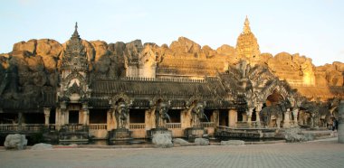 Phuket, Tayland - 30 Aralık 2019 Fil Sarayı, Fantezi tema parkı, Tayland 'ın Phuket Adası' nda popüler bir turizm merkezi.