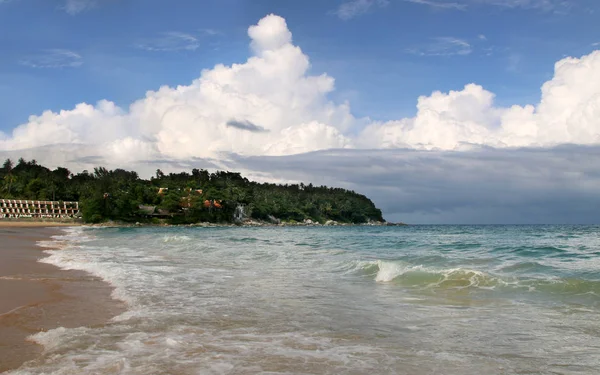 Karon Beach Tranquil Sea Wonderful Cloudy Sky Phuket Thailand — Stock Photo, Image