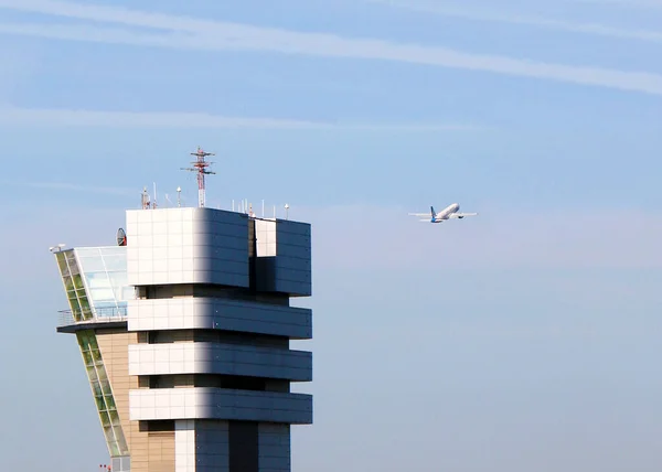 Aeroporto Torre Controle Tráfego Aeroporto Torre Controle — Fotografia de Stock