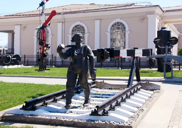 Yekaterinburg Russie Septembre 2019 Sculpture Une Femme Cheminot Musée Histoire — Photo