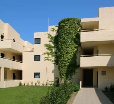 Afandou Köyü, Rodos, Yunanistan - 06 Mart 2020: Otel bölgesi ve tesisleri, Dessole Lippia Golf Resort Hotel, Rodos, Yunanistan