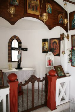 Afandou, Rodos, Yunanistan - 08 Mart 2020: Pammegiston Taxiarhon Kilisesi İkonaları, Afandou, Rodos, Yunanistan 