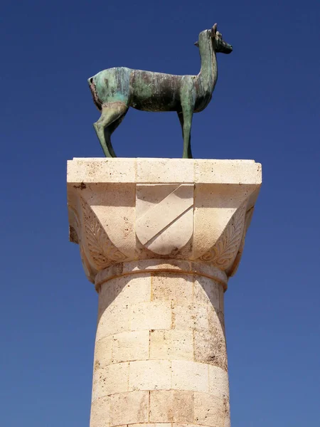 Estatua Ciervo Puerto Mandraki Rodas Grecia — Foto de Stock