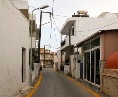 AFANDOU, RHODES, GREECE - 20 Mayıs 2020: Afandou, Rodos, Yunanistan 'da Sokak