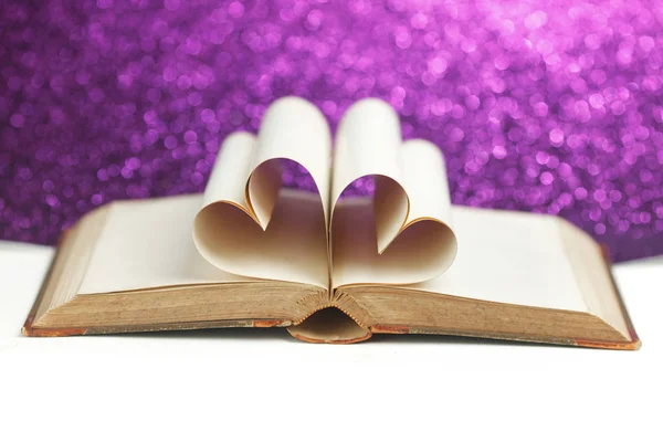 Pages in heart shape — Stock Photo, Image