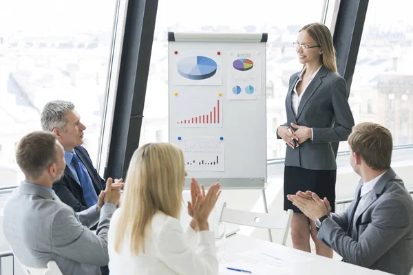 Business team at presentation — Stock Photo, Image