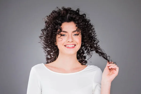 Retrato de mujer hermosa — Foto de Stock