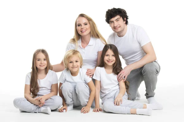 Familia de cinco miembros — Foto de Stock