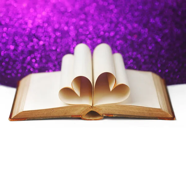 Heart shaped book pages — Stock Photo, Image