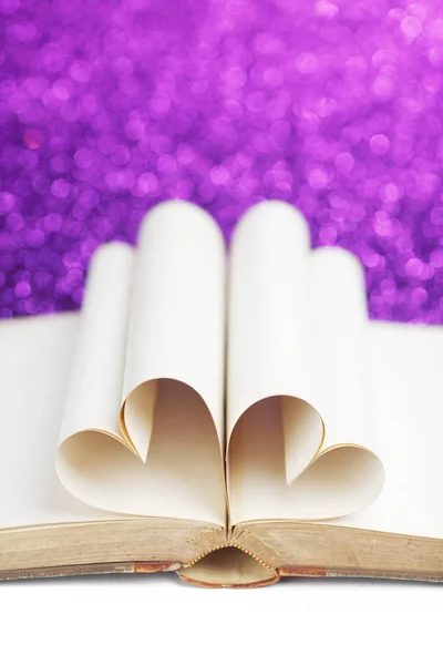 Heart from book pages — Stock Photo, Image